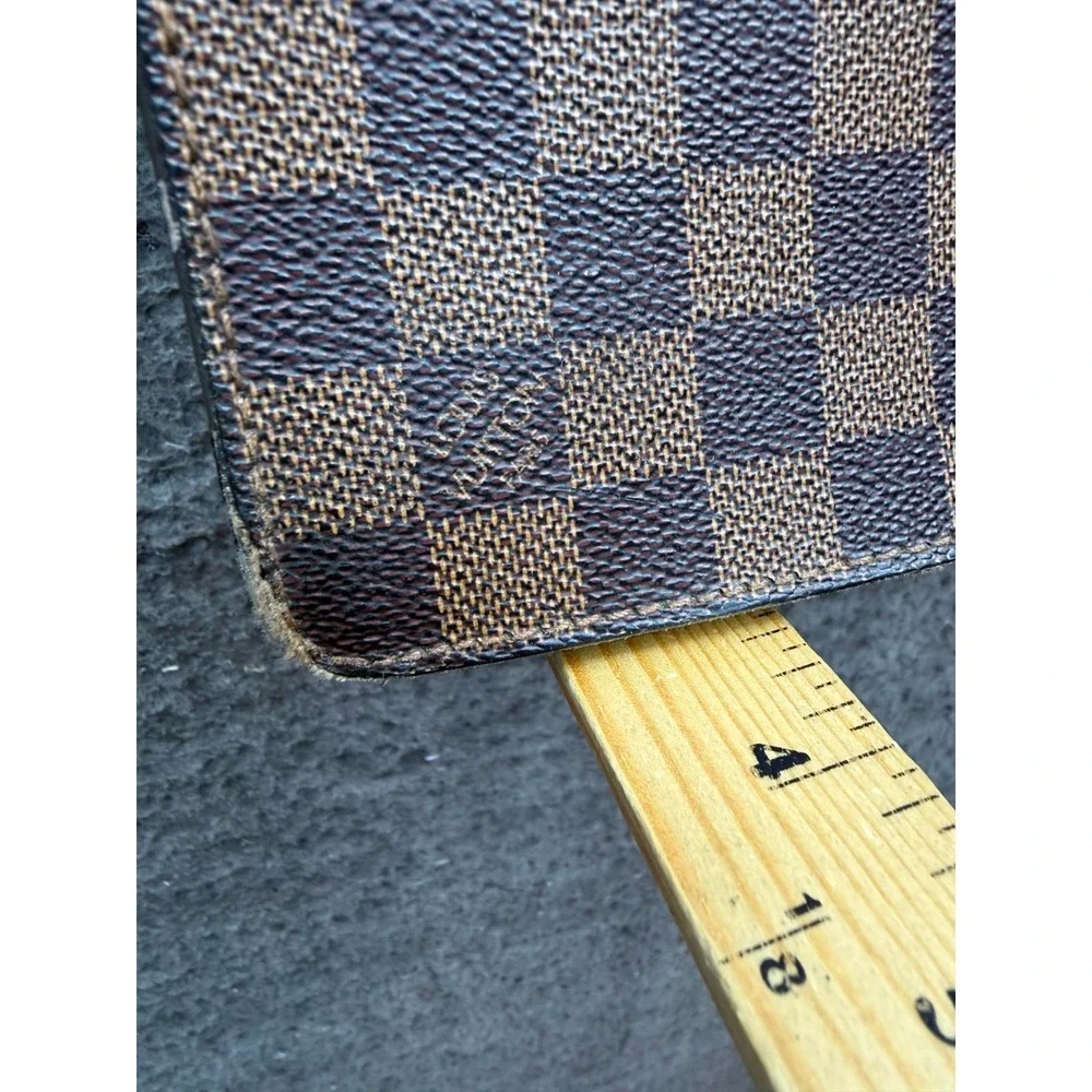 Louis Vuitton pre owned